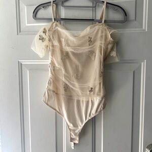 LE LIS, S bodysuit. Butterflies, off shoulder, airy, beautiful, and feminine